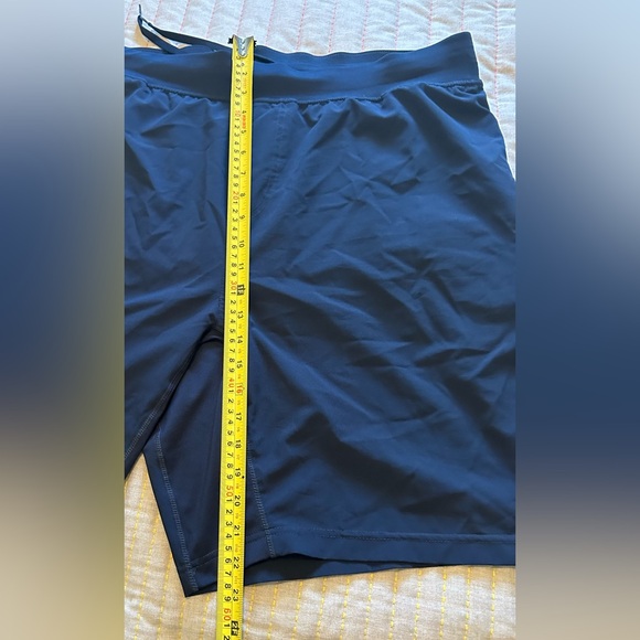 Amazon Essentials Mens Woven Stretch 7" Training Short XXL. - Picture 4 of 5